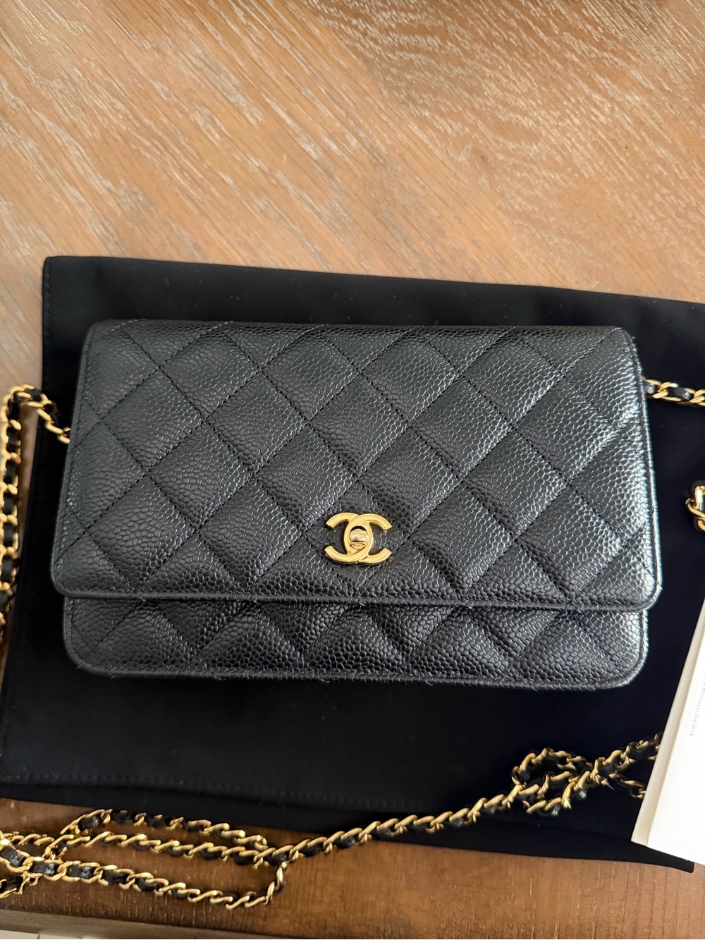 CHANEL caviar turnlock wallet on chain - Picture 3 of 8